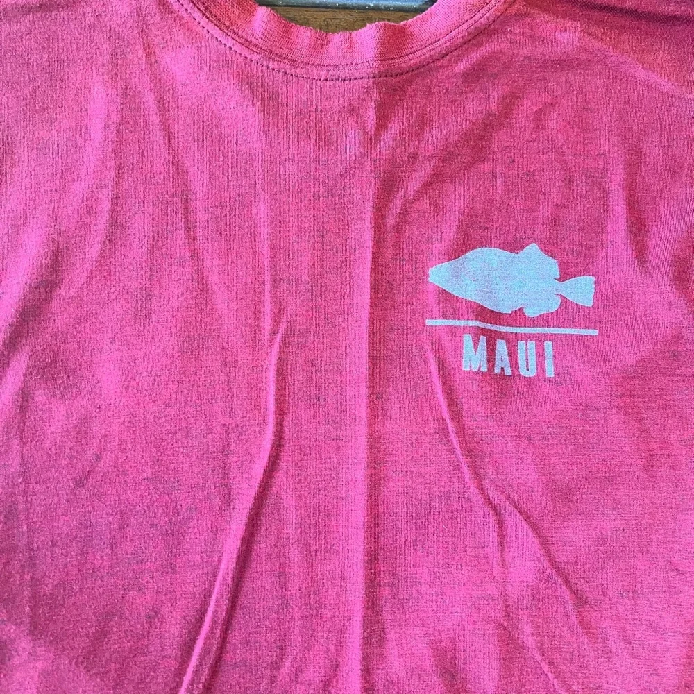Red Maui Cariloha bamboo fabric tshirt size adult medium - Picture 4 of 5